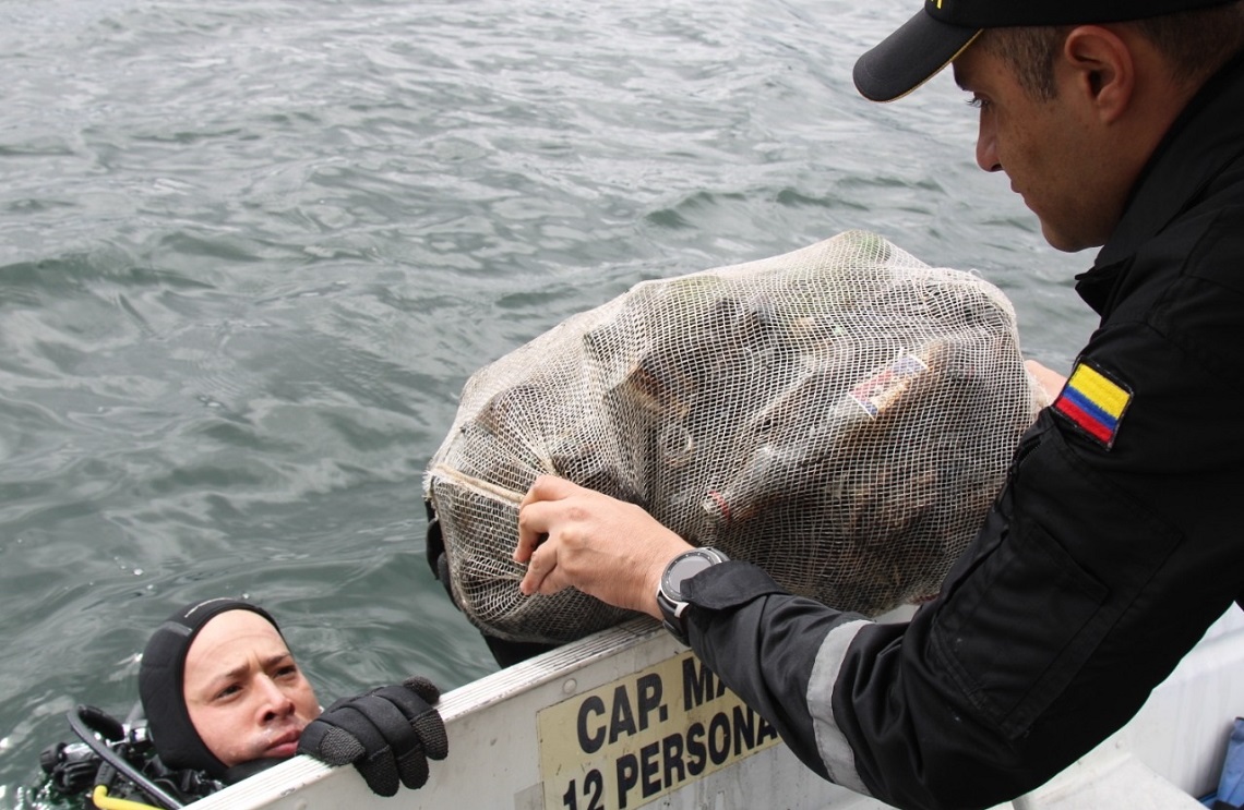 Armada de Colombia refuerza su rol en la protección de mares y ríos en la COP16