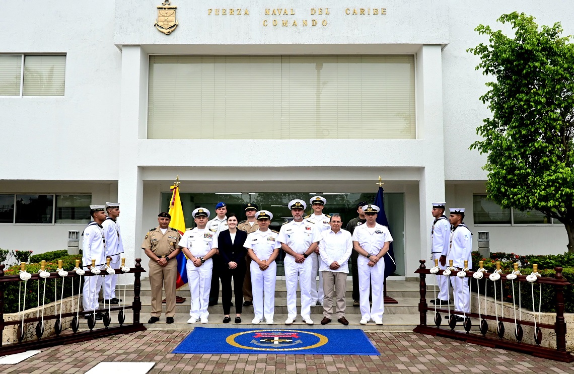 Jefe del comité militar de la OTAN visita la Fuerza Naval del Caribe