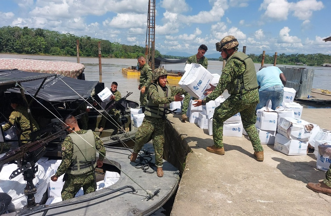 Armada de Colombia continúa campaña de asistencia humanitaria en el Chocó