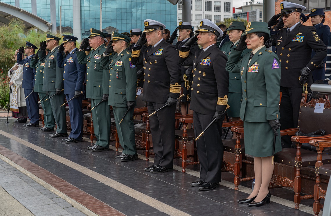 En homenaje a la heroína ‘Simona Amaya’ Fuerzas Militares impone medalla a 23 mujeres oficiales y suboficiales