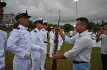 162-jovenes-recibieron-las-armas-y-juraron-fidelidad-a-su-bandera.jpg