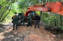 Ejército ubica y neutraliza 10 unidades productoras mineras en Caldas, Chocó y Guainía