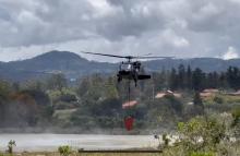 Fuerzas Militares apoyan labores de control y mitigación de incendio forestal en Villa de Leyva, Boyacá