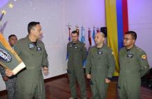 cogfm-fac-premio-airmanship-award-otorgado-al-comando-aereo-de-combate-no-4-30