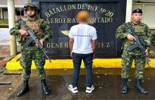 En el Castillo, Meta, integrante de un GAO-r se entregó al Ejército