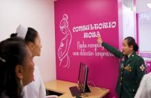 En el Día Internacional de la Lucha contra el Cáncer de Mama, el Ejército Nacional amplía su esfuerzo con tres consultorios móviles para la atención de las mujeres