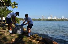 cogfm-armada-de-colombia-jornada-de-limpieza-y-recoleccion-de-residuos-solidos-en-isla-de-manzanillo-09.jpg