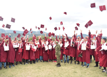 cogfm-ejc-bienestar-soldados-graduacion-bachilleres-huila-12.gif