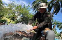 cogfm-ejc-el-sargento-roncancio-un-papa-militar-que-calma-la-sed-de-cientos-de-colombianos-llevando-agua-potable-a-quienes-mas-la-necesitan.jpeg