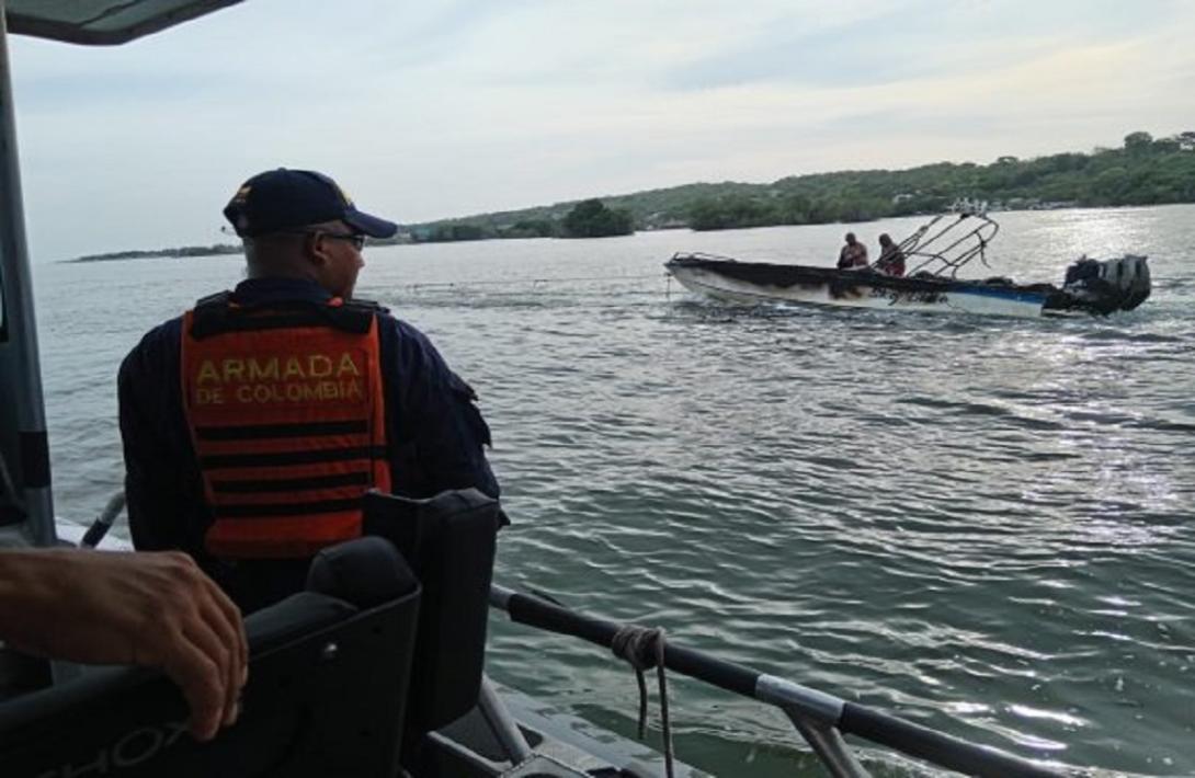 Armada de Colombia atiende emergencia en la Bahía de Cartagena