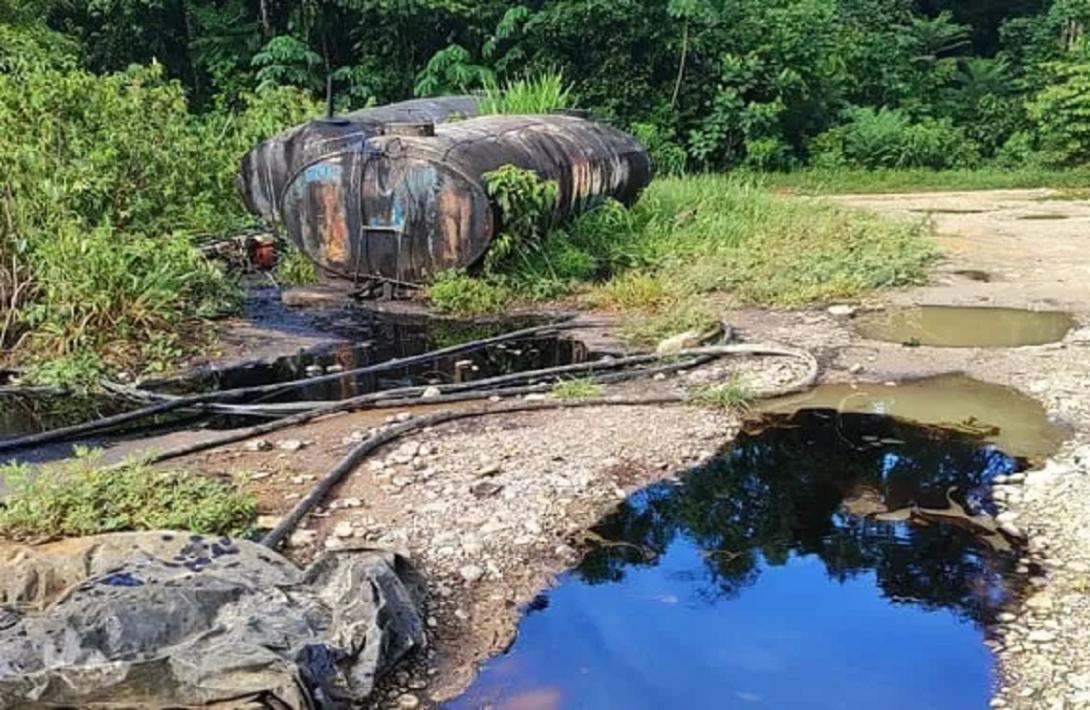 Ejército Nacional ubica complejo dedicado a la refinería ilegal de combustible en Tibú