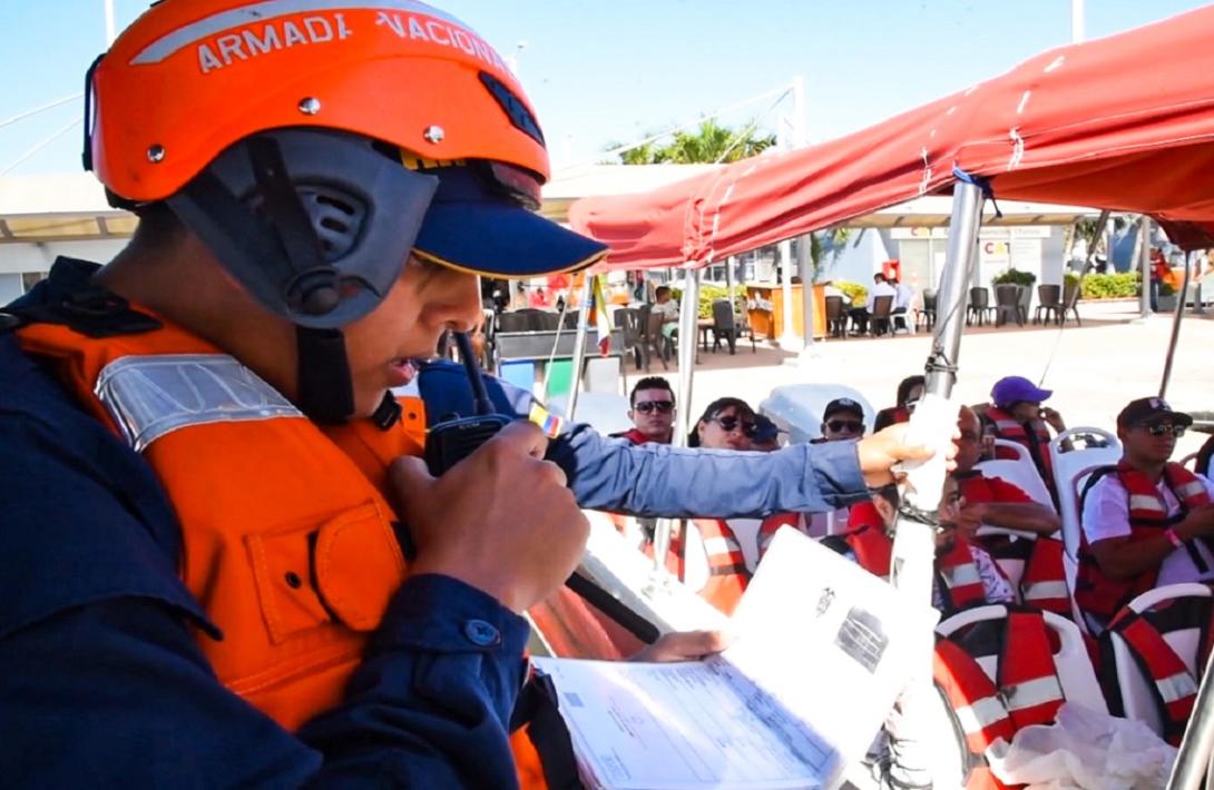 Armada de Colombia despliega sus capacidades en esta temporada turística