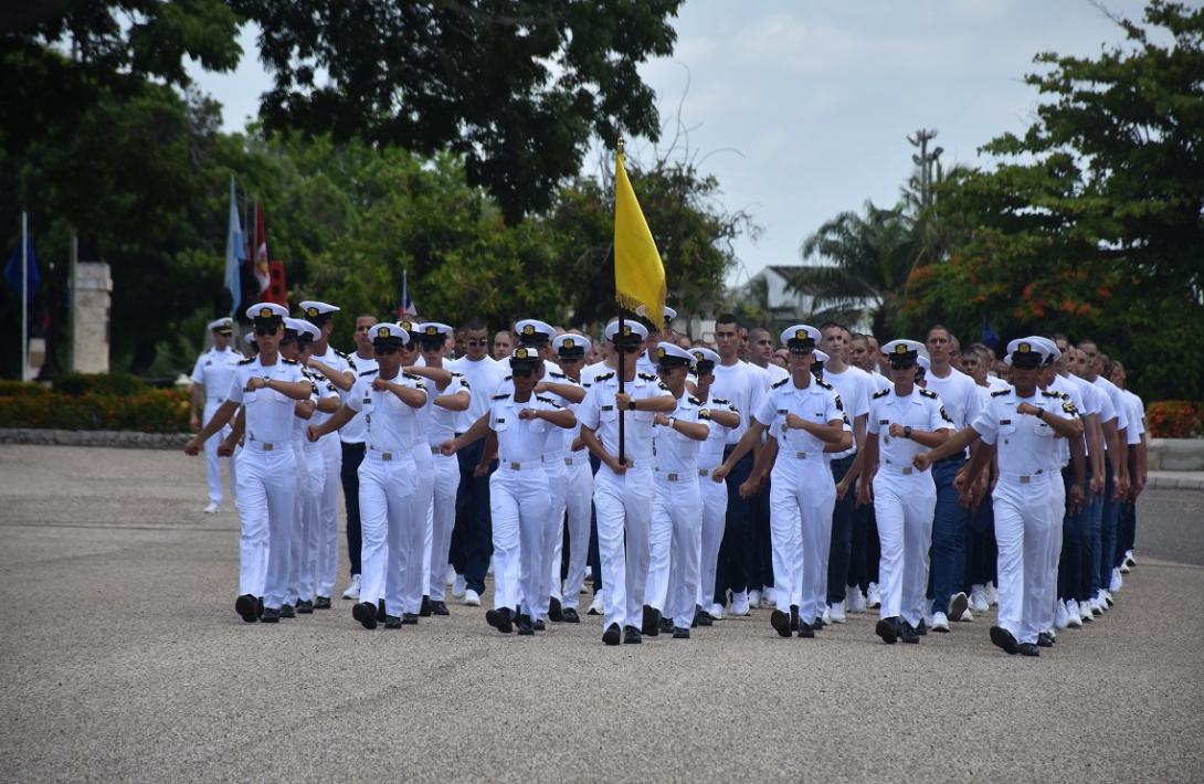 182 jóvenes colombianos inician su sueño a bordo de la Escuela Naval de Cadetes 'Almirante Padilla'