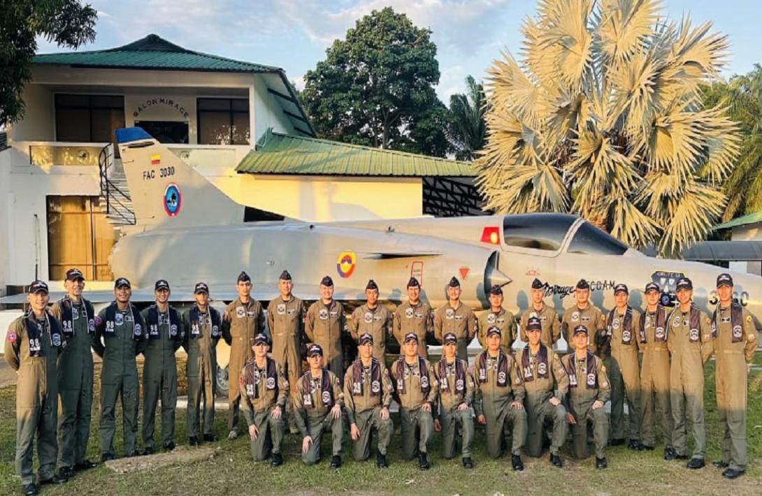 Diecisiete futuros pilotos militares se encuentran más cerca del sueño de volar