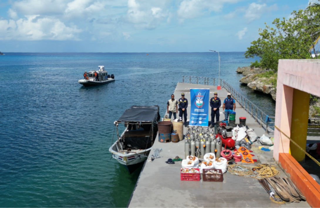 ARMADA DE COLOMBIA DETIENE PESCA DEPREDADORA EN MAR TERRITORIAL