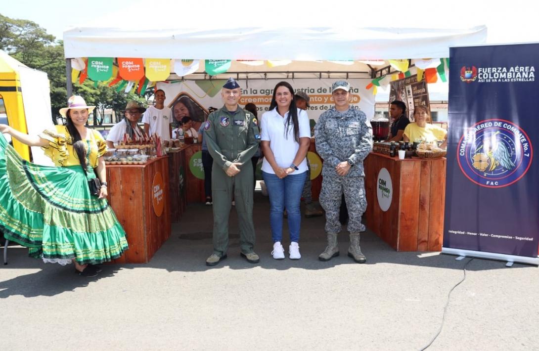 Emprendimientos innovadores de productores locales fueron presentados a la Fuerza Pública