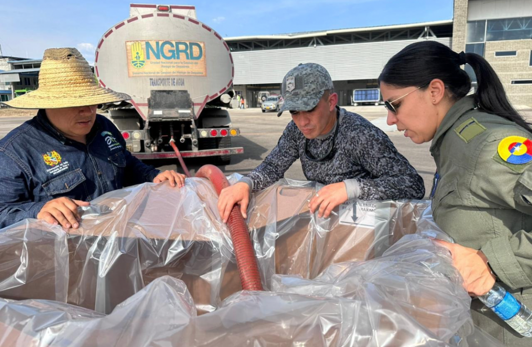 Despliegue de capacidades aéreas para atender emergencia en Huila