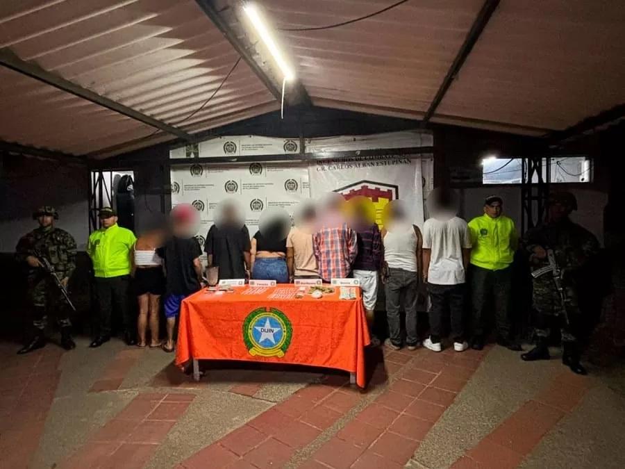 En Villavicencio, soldados del Ejército y la Policía capturaron a 9 delincuentes que azotaban el comercio de San Carlos, Pinilla y Rodeo