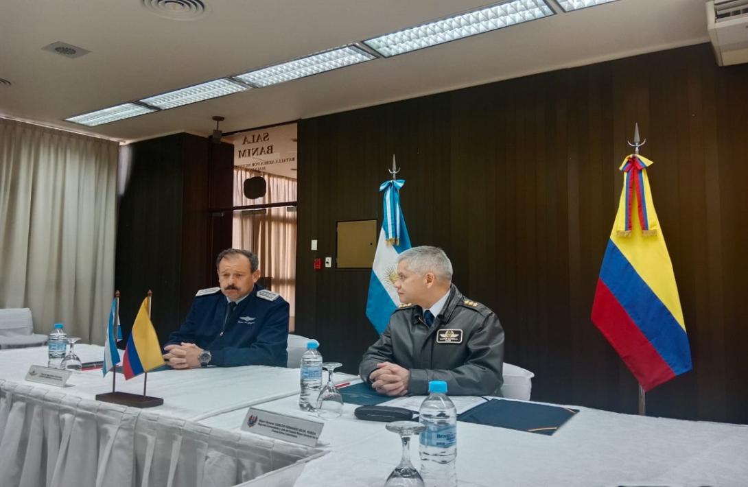 Fortalecimiento de cooperación con la Fuerza Aérea Argentina