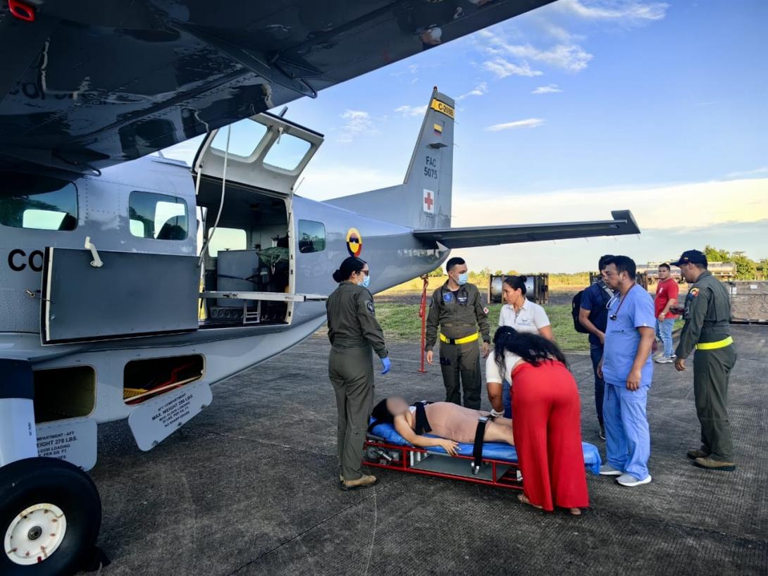 Oportuno traslado a mujer gestante en aeronave de su Fuerza Aérea