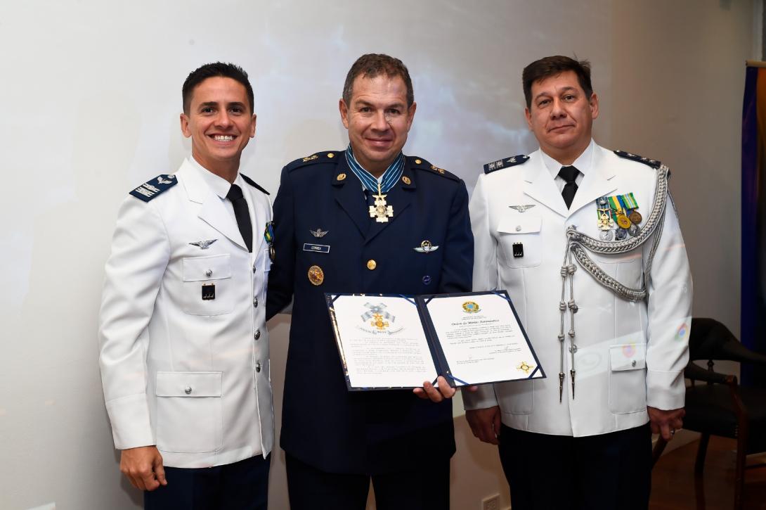 Vínculos de cooperación con la Fuerza Aérea Brasilera