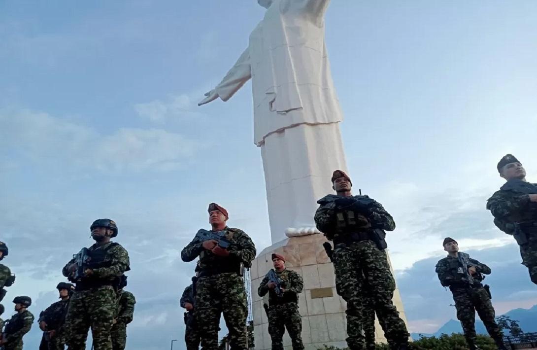 Inician los puestos de control y despliegue de tropas en Cali con miras a la COP16