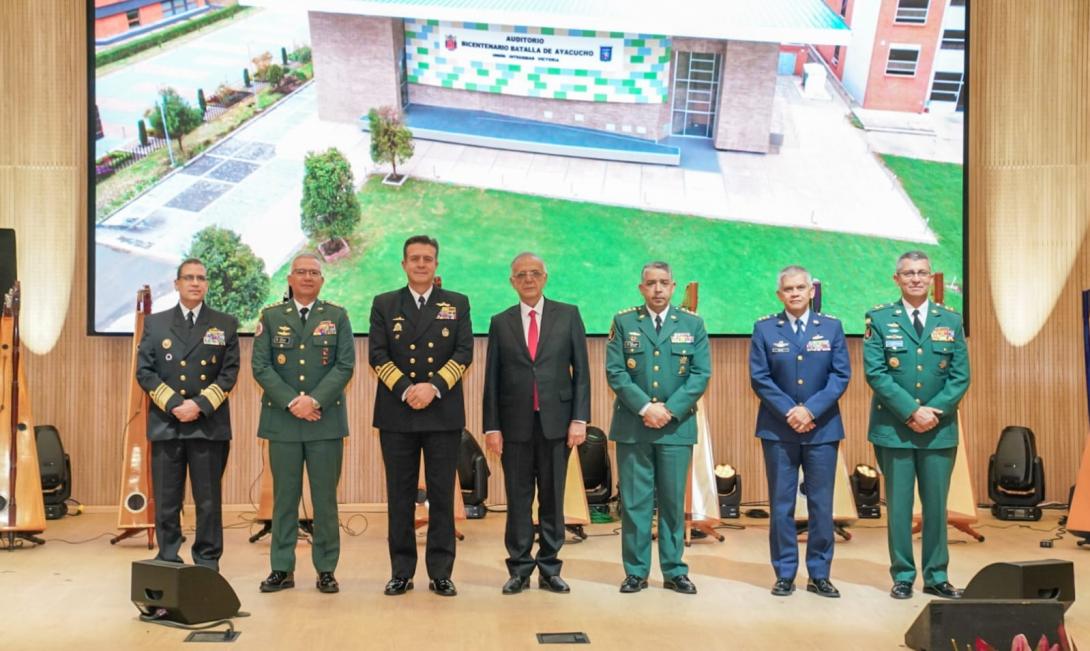 Fuerzas Militares de Colombia inauguran el auditorio 'Bicentenario Batalla de Ayacucho'