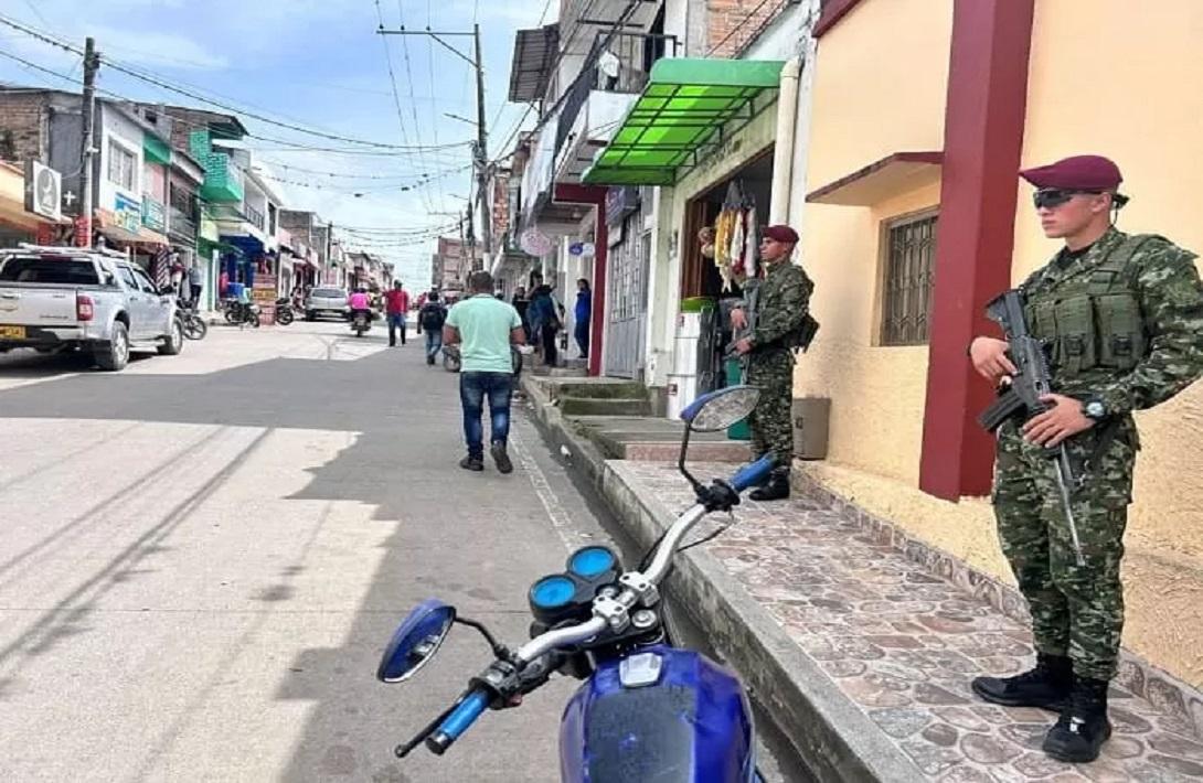 Al sur del Huila fue insertado pelotón con entrenamiento en maniobras urbanas, con el fin de fortalecer operaciones militares en la región.