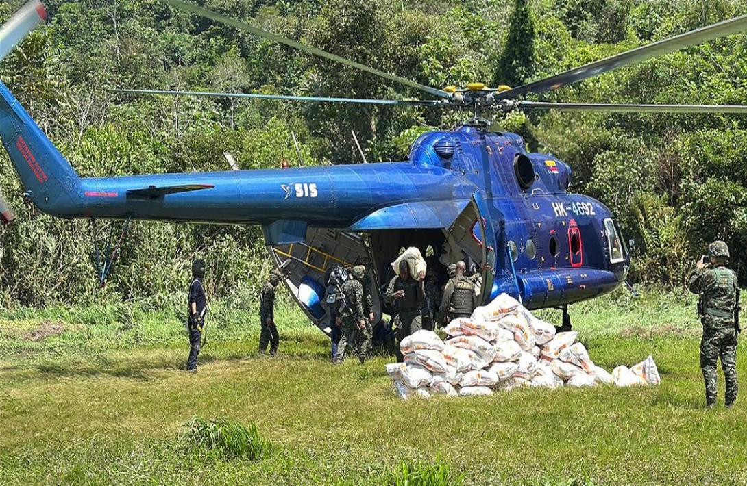 Ejército Nacional llega con mercados para damnificados por la ola invernal en Chocó