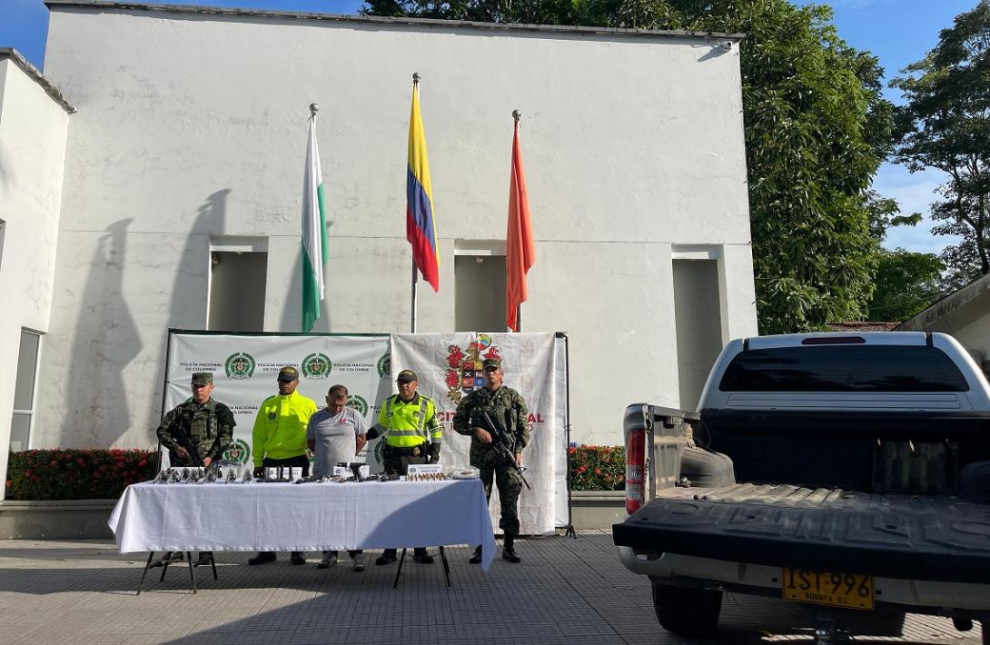 Ejército Nacional incautó material de guerra en la vía nacional Apartadó- Mutatá