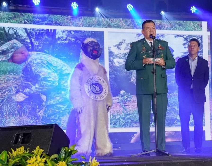 Ejército Nacional de Colombia es galardonado con el Premio Gemas, en la categoría Organización Ambiental