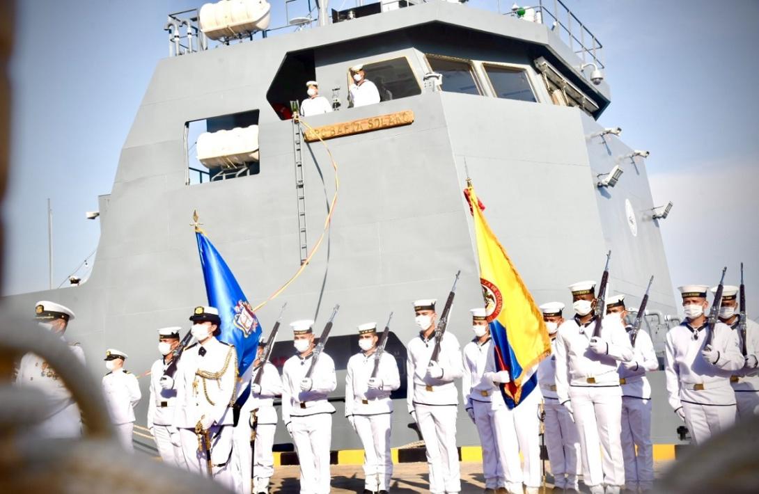 cogfm-armada-colombia-ceremonia-bautizo-buque-de-desembarco-anfibio-arc-bahia-solano-11.jpg