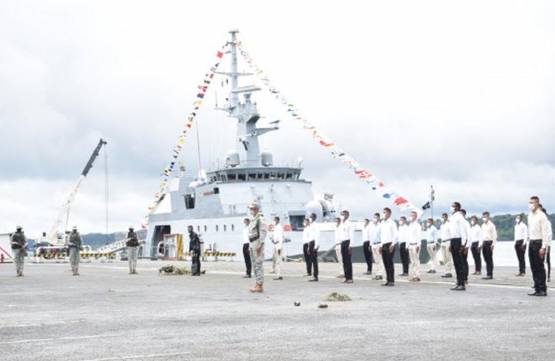 cogfm-armada-colombia-ceremonia-infantes-marina-bachilleres-pacifico-colombiano-21.jpg