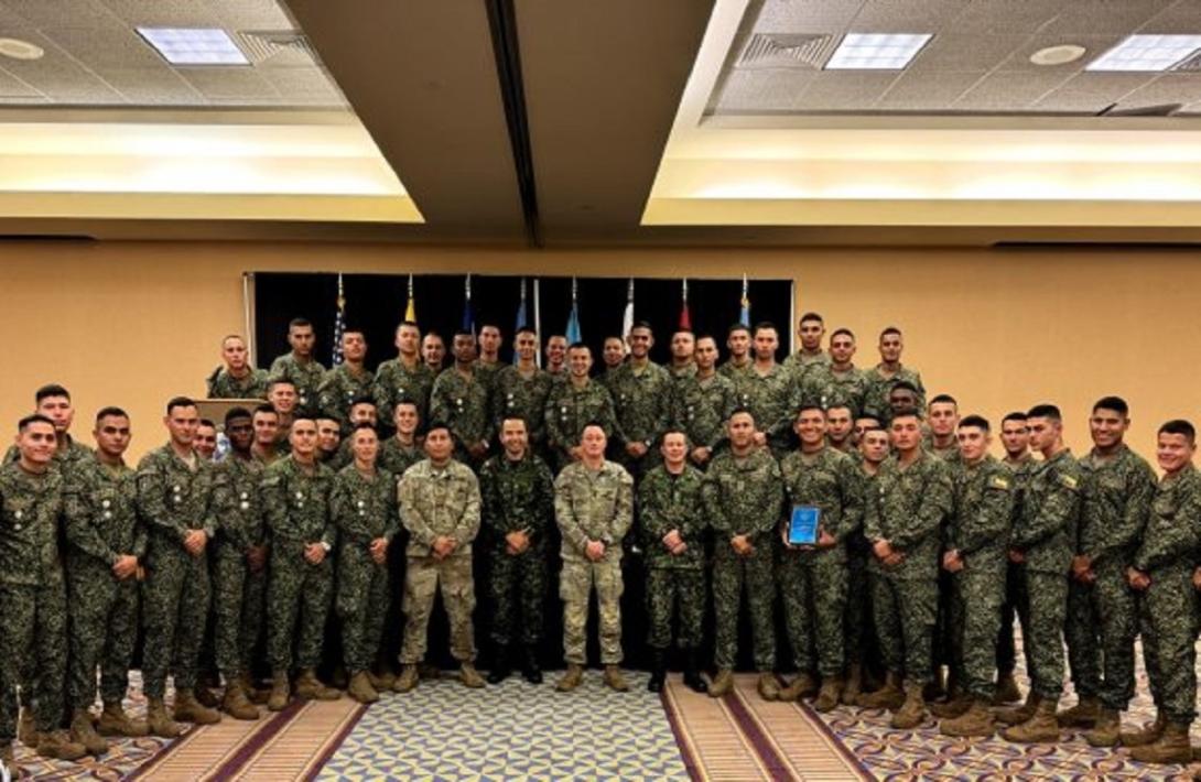 Marine Infantry cadets of the Colombian Navy trained at the Fort