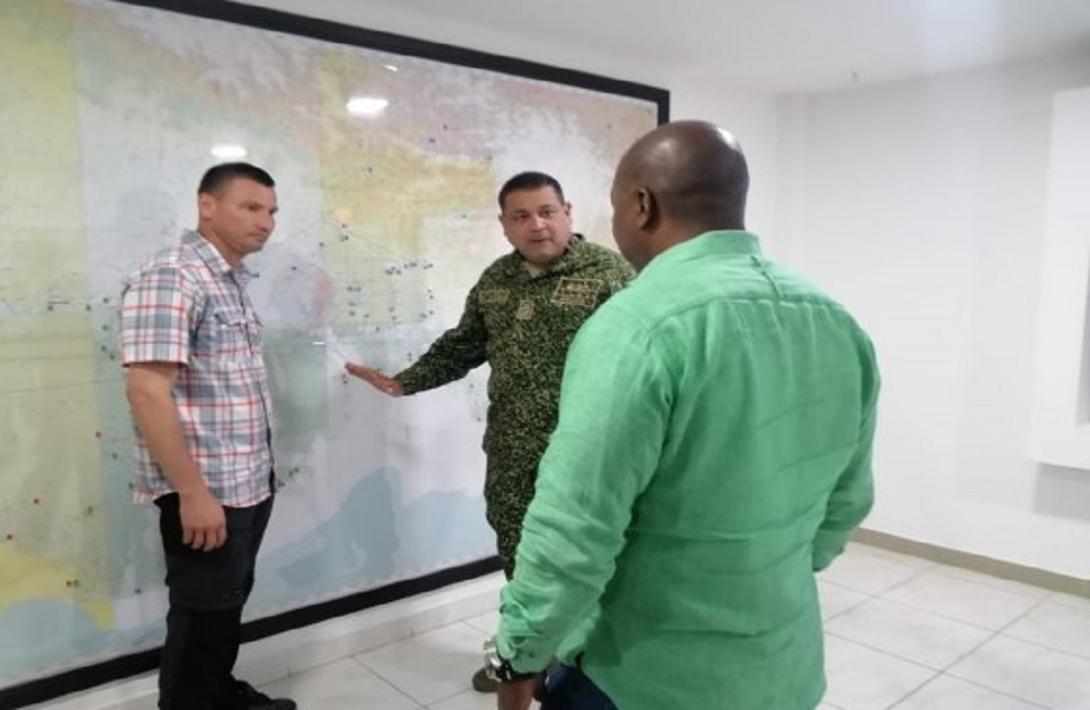 cogfm-armada-de-colombia-intensifica-operaciones-para-localizar-a-lider-social-en-zona-rural-de-buenaventura-14.jpg