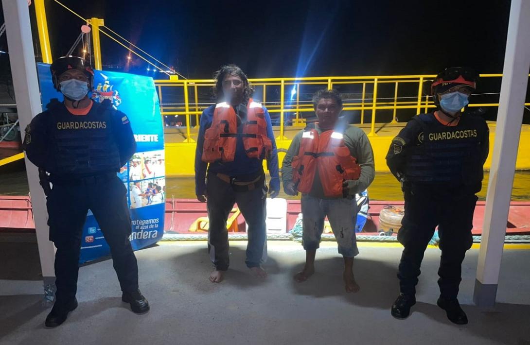 cogfm-armada-de-colombia-rescata-dos-pescadores-en-el-rio-orinoco-20.jpg