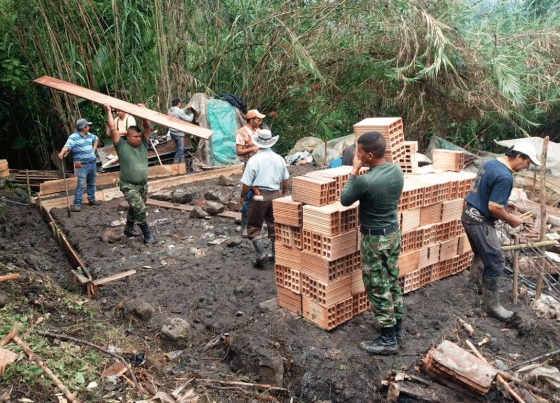 cogfm-ejc-contruccion-vivienda-personas-escasos-recursos-cundinamarca-14.gif