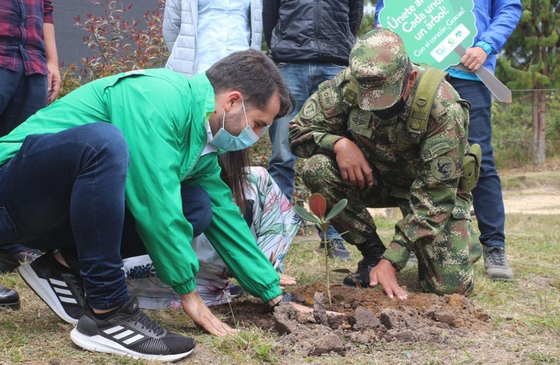 cogfm-ejercito-nacional-_vivero-de-alta-montana-en-unidad-militar-yarumal-06.jpg