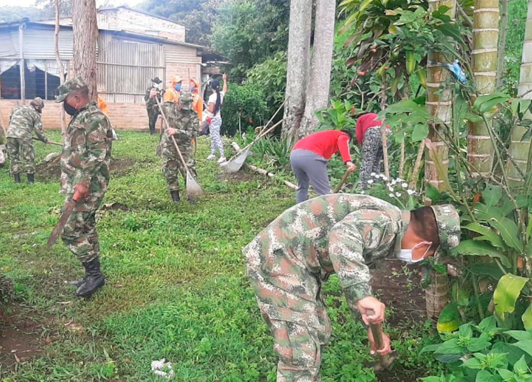 cogfm-ejercito-nacional-jornada-ambiental-popayan-operacion-artemisa-14.jpg