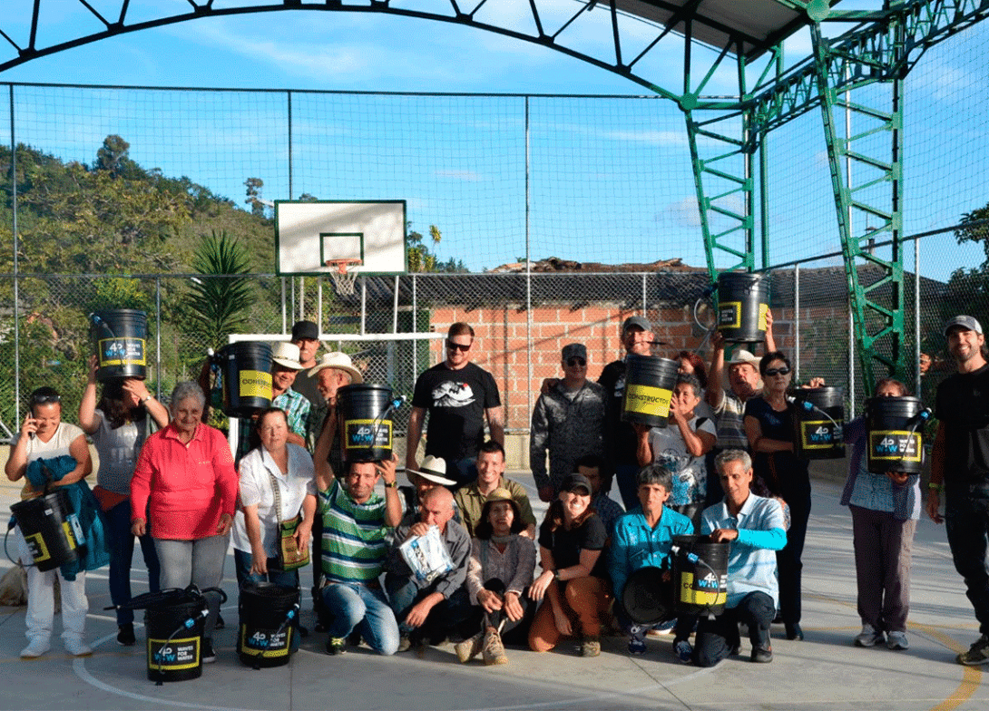 cogfm-fac-familias-beneficiadas-con-filtros-potabilizador-agua-antioquia-10.gif