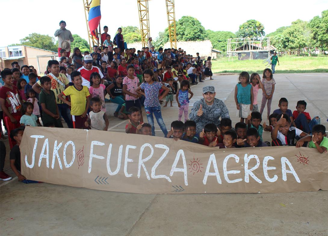 cogfm-fac-navidad-comunidad-indigena-sikuani-wamonae-cano-muchuelo-12.jpg