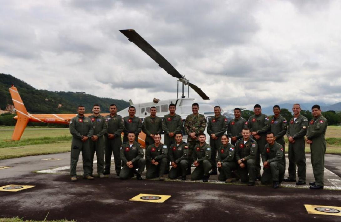 cogfm-fuerza-aerea-16-alumnos-internacionales-volaron-por-primera-vez-solos-como-piloto-de-ala-rotatoria-23.jpg