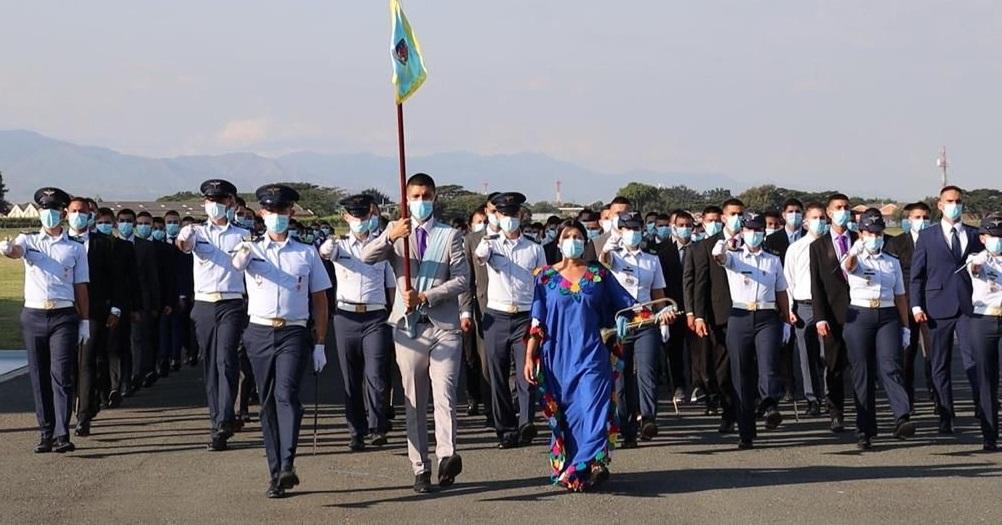 cogfm-fuerza-aerea-colombiana-comienza-cumplir-anhelos-de-180-jovenes-21.jpg