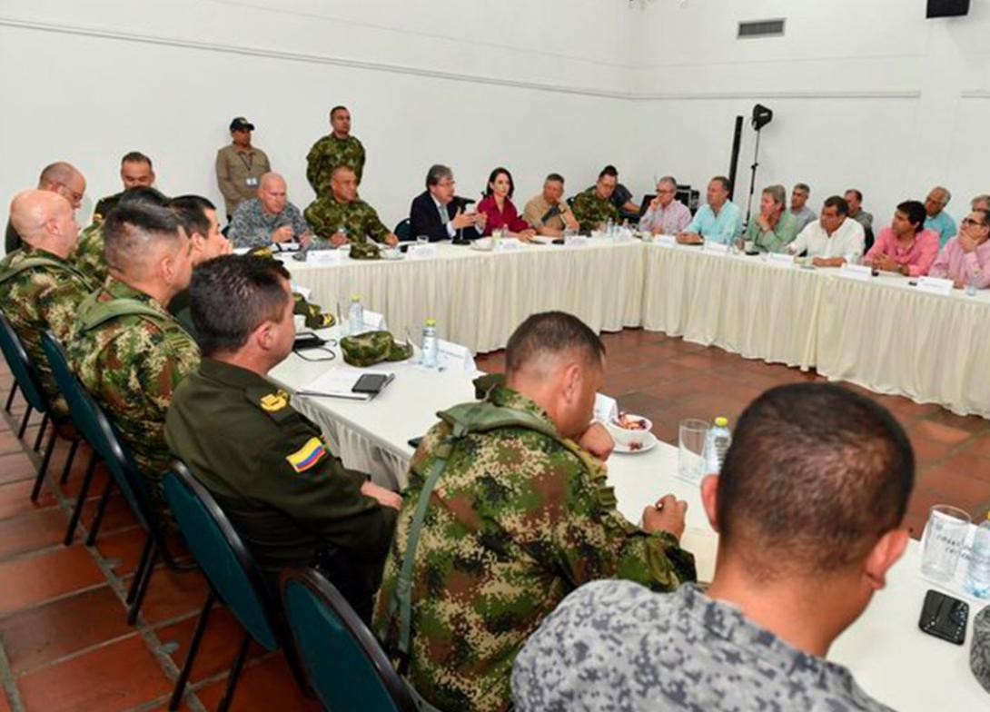 cogfm-mindefensa-reunion-asocana-valle-12.jpg