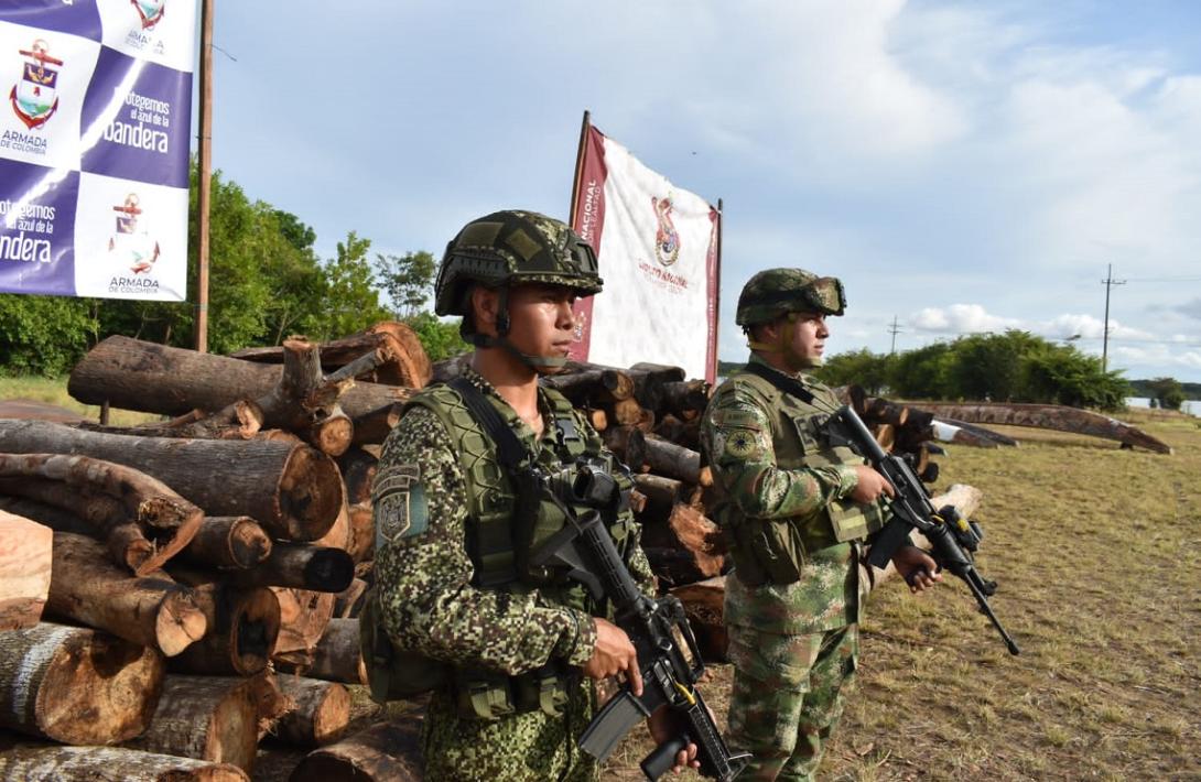 cogfm_armada_de_colombia-ofensiva-contra_la-deforestacion_en_el-oriente_colombiano_17.jpg